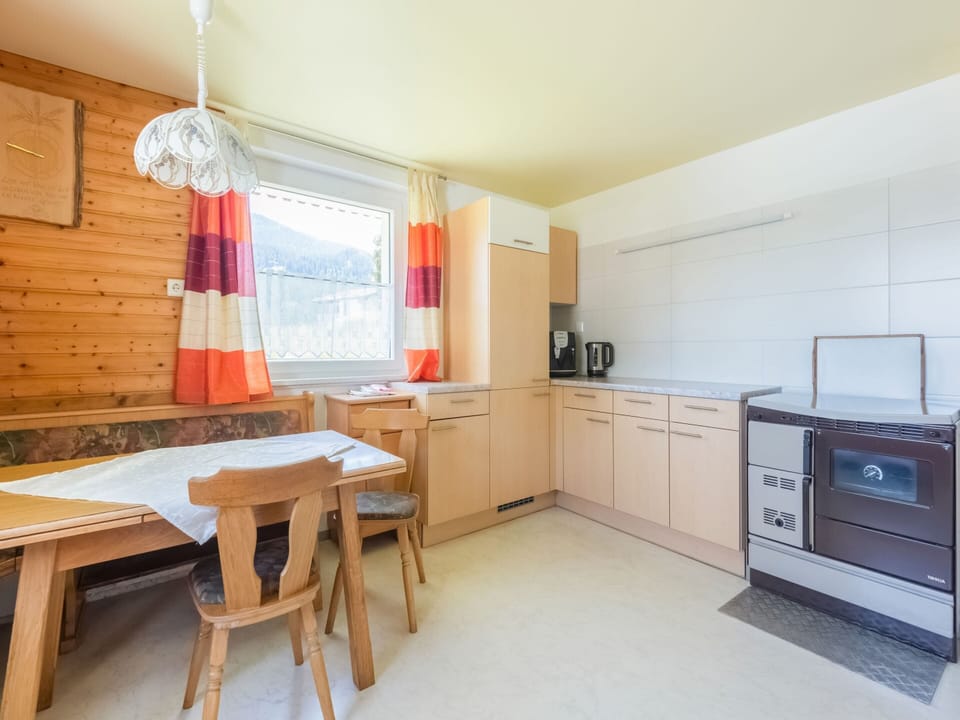Microwave, dishwasher