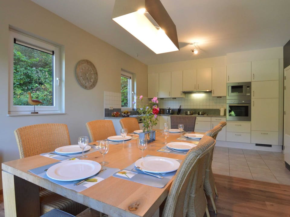 Villa | Dining