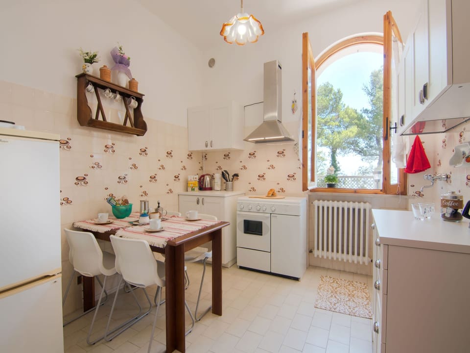 House | Private kitchen | Highchair