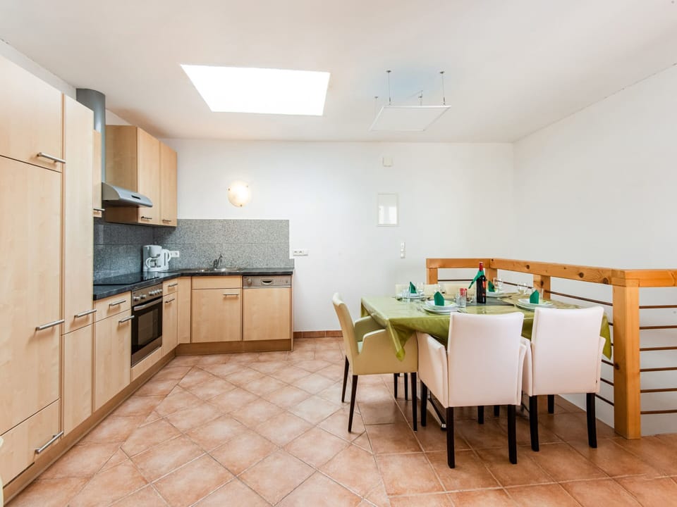 Apartment | Dining