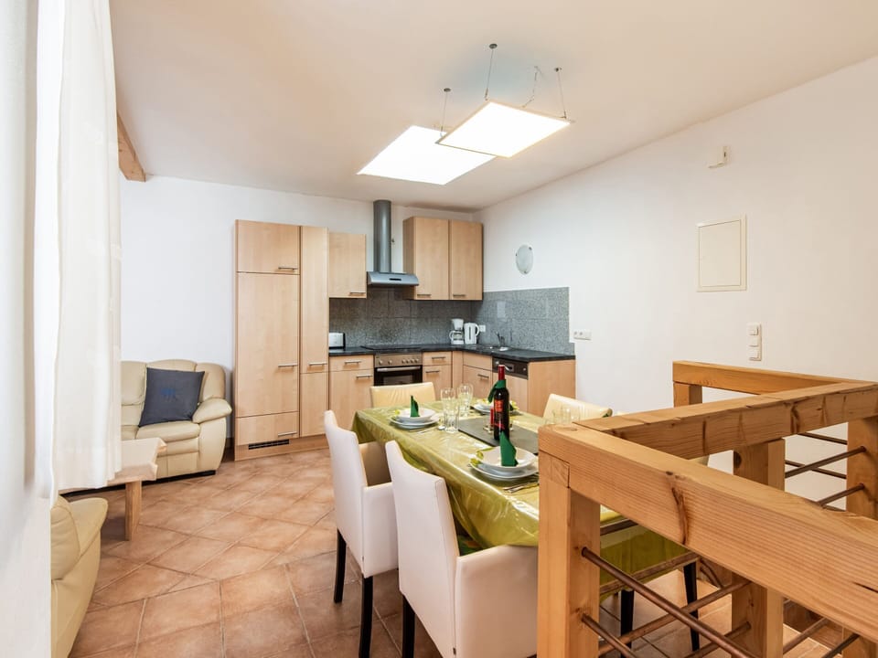 Apartment | Dining