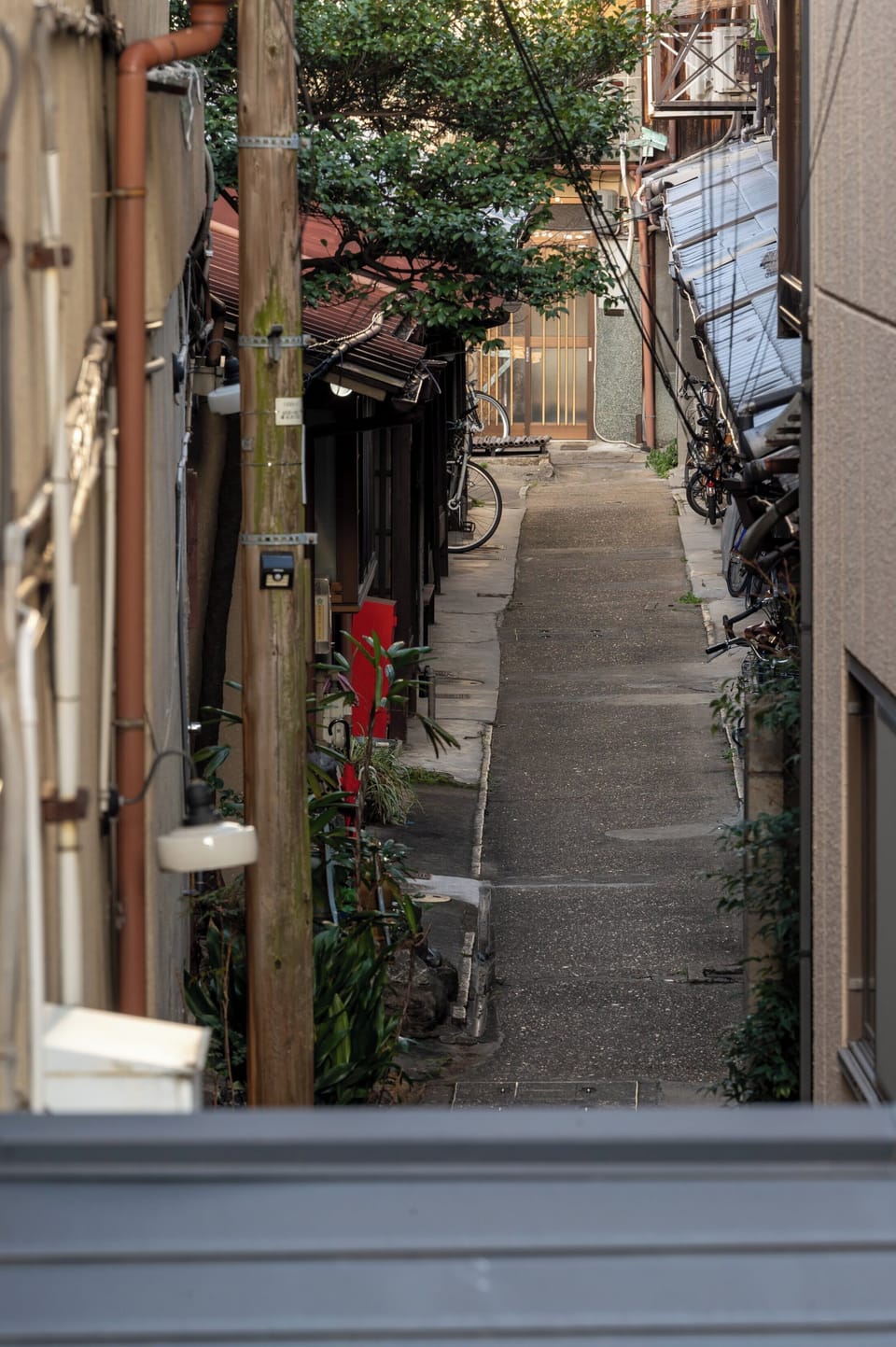 CAMPTON Higashiyama Roku, 1 King bed, 2 Single beds for four people, Futon for the others | View from room