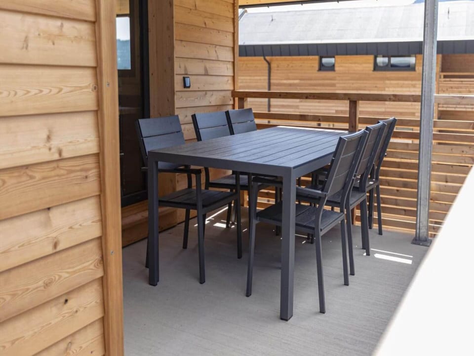 Apartment | Dining