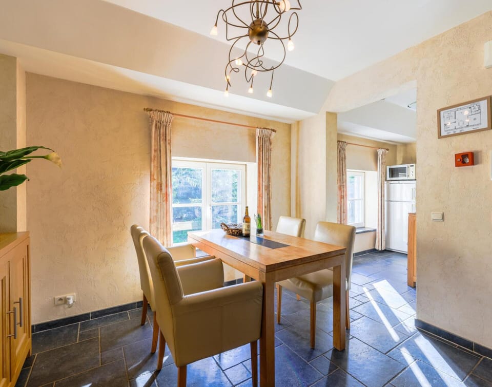 House | Dining