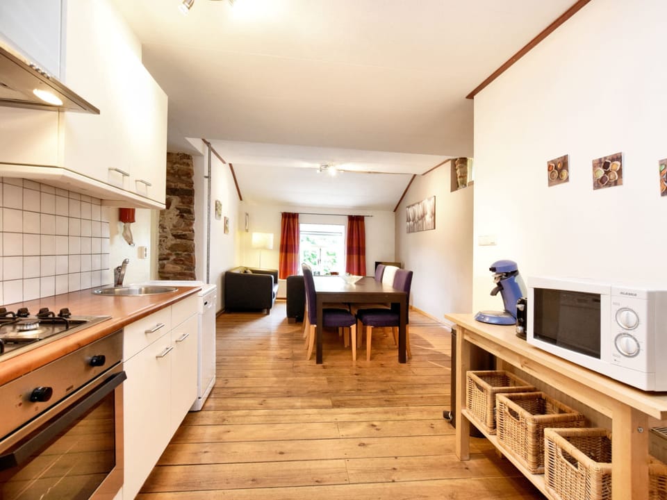 House | Private kitchen | Coffee/tea maker, highchair