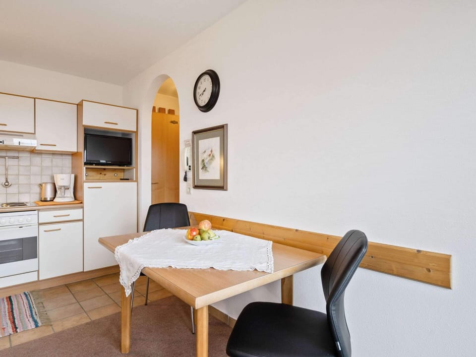 Apartment | Dining
