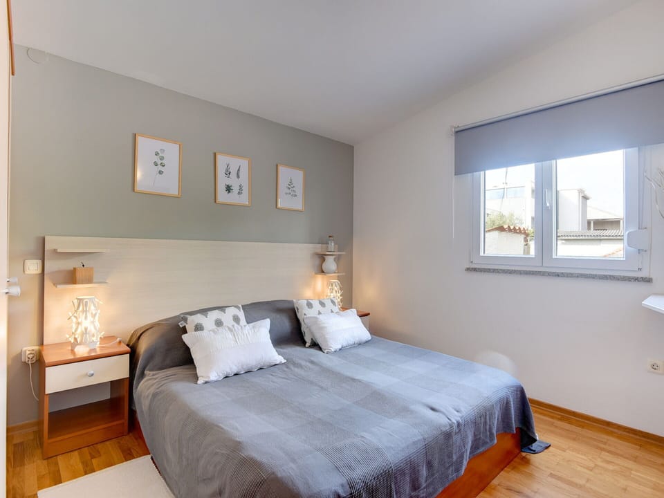 Apartment | 1 bedroom, individually furnished, bed sheets