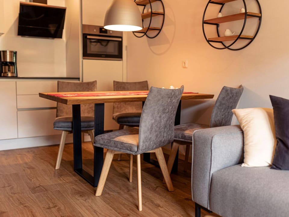Apartment | Dining