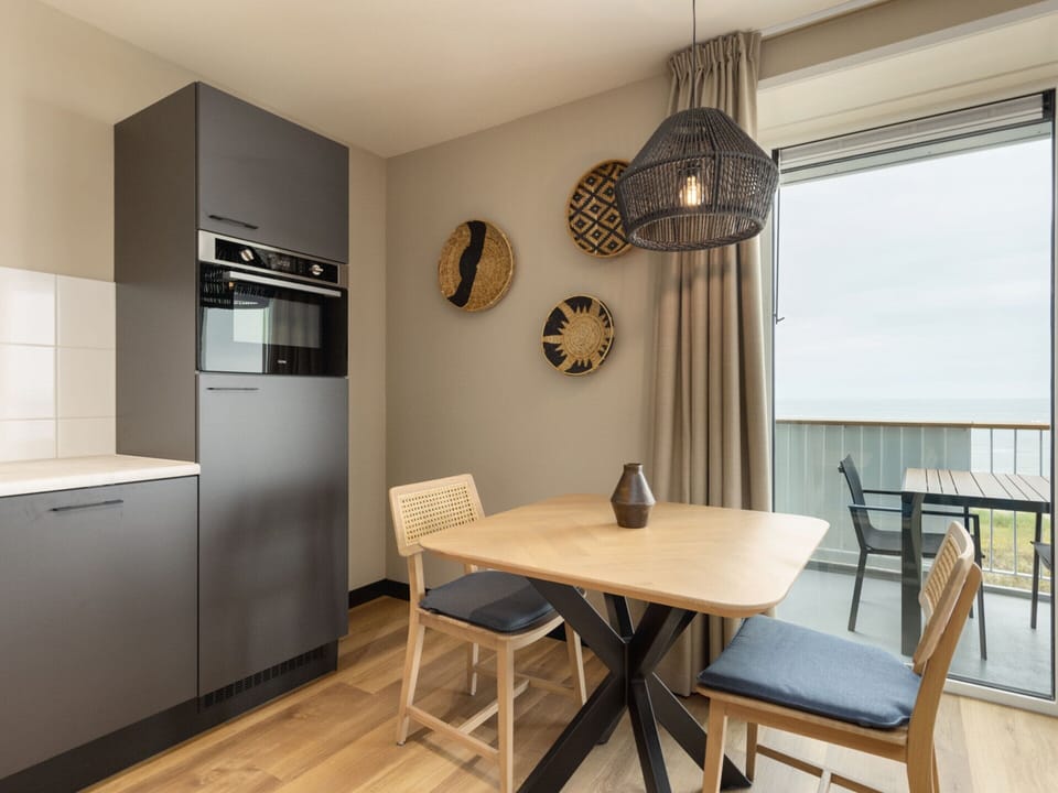 Apartment | Dining