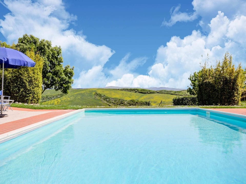 Apartment | Pool | Outdoor pool