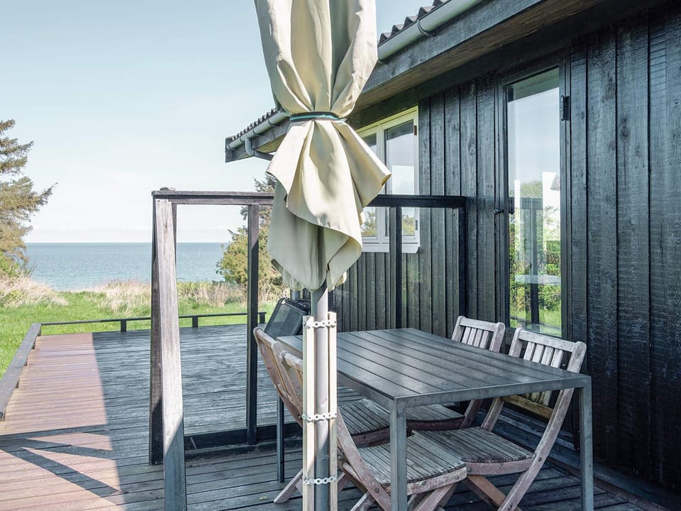 House | Water view