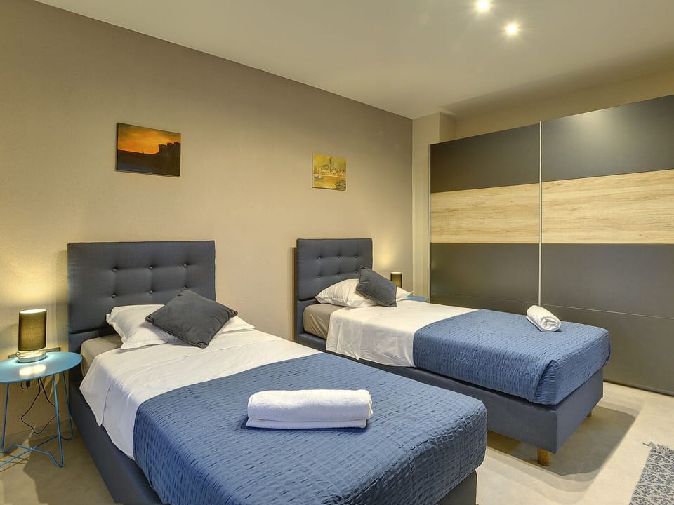 Villa | 4 bedrooms, individually furnished, bed sheets