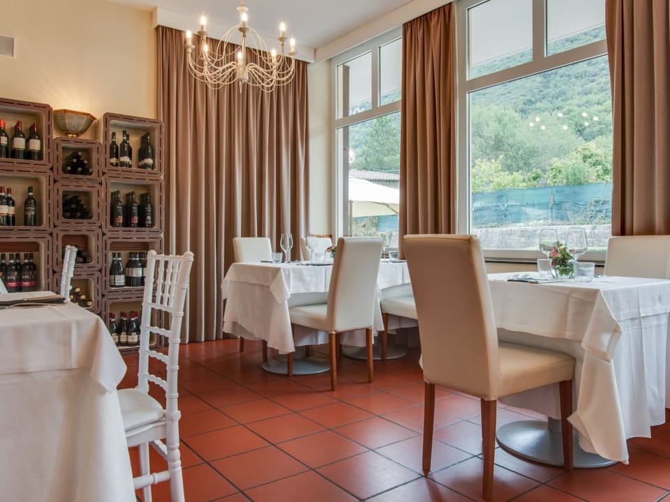 House | Dining