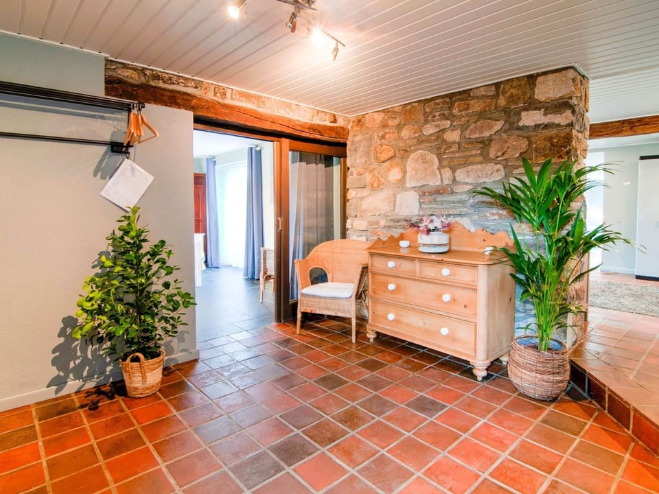 House | Reception
