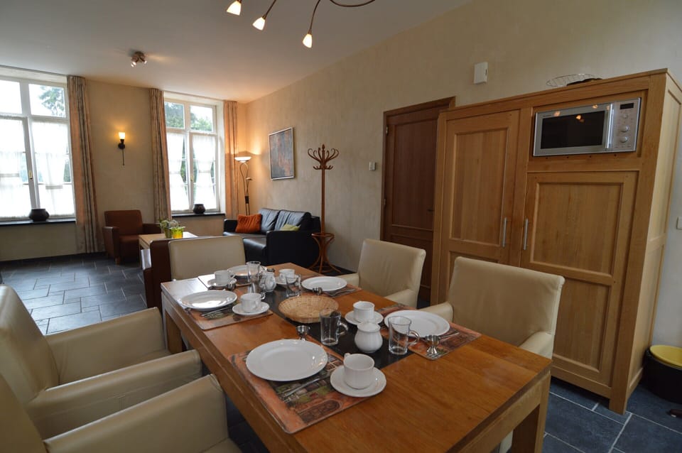 House | Dining