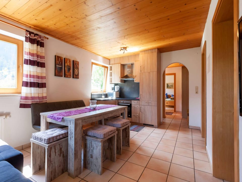 Apartment | Dining