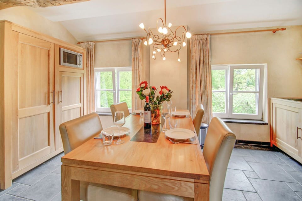 House | Dining