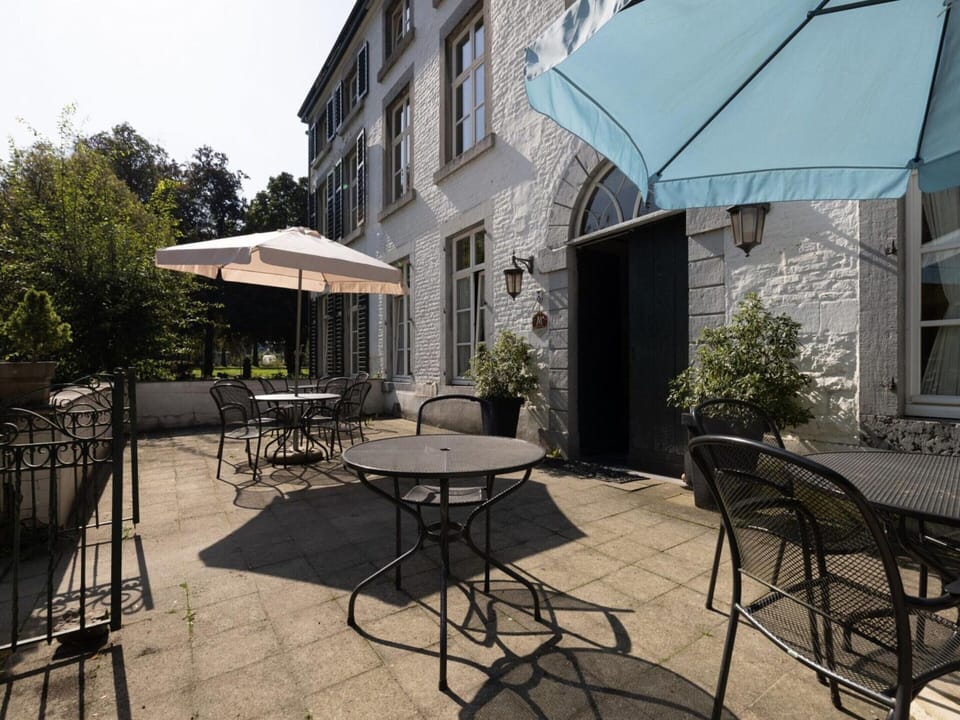 House | Dining