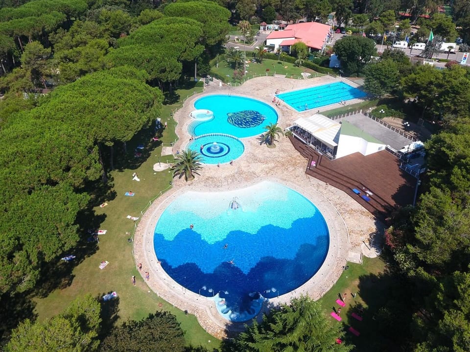 Chalet | Pool | Outdoor pool