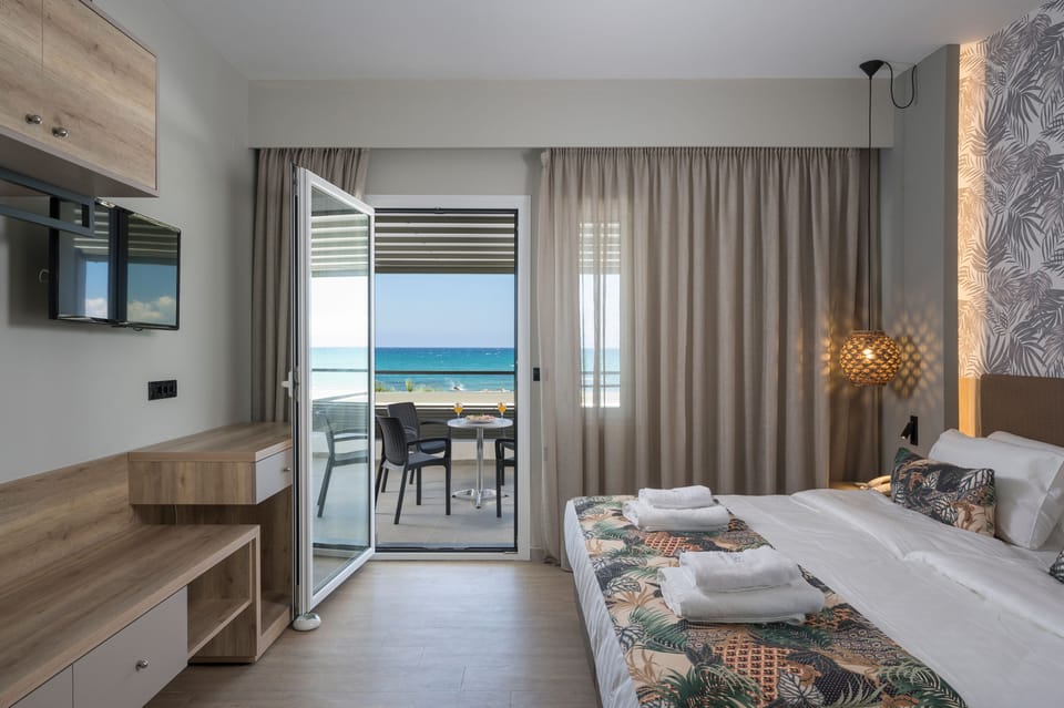 Superior Double Room | Egyptian cotton sheets, premium bedding, desk, soundproofing