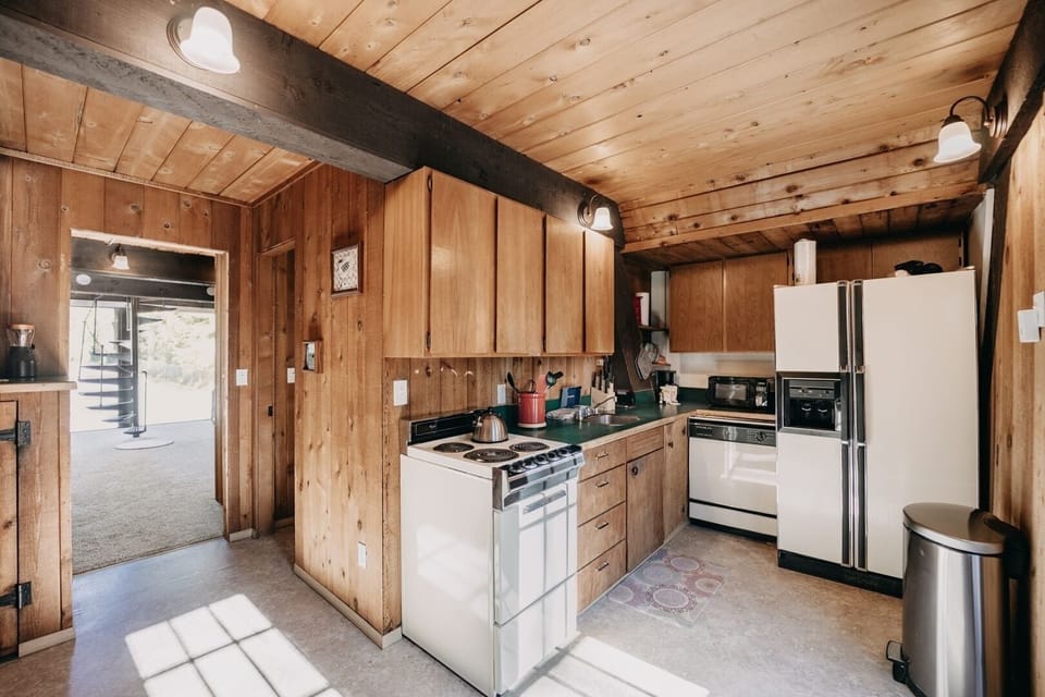 Apartment, 1 Bedroom | Private kitchen | Fridge, microwave, oven, dishwasher