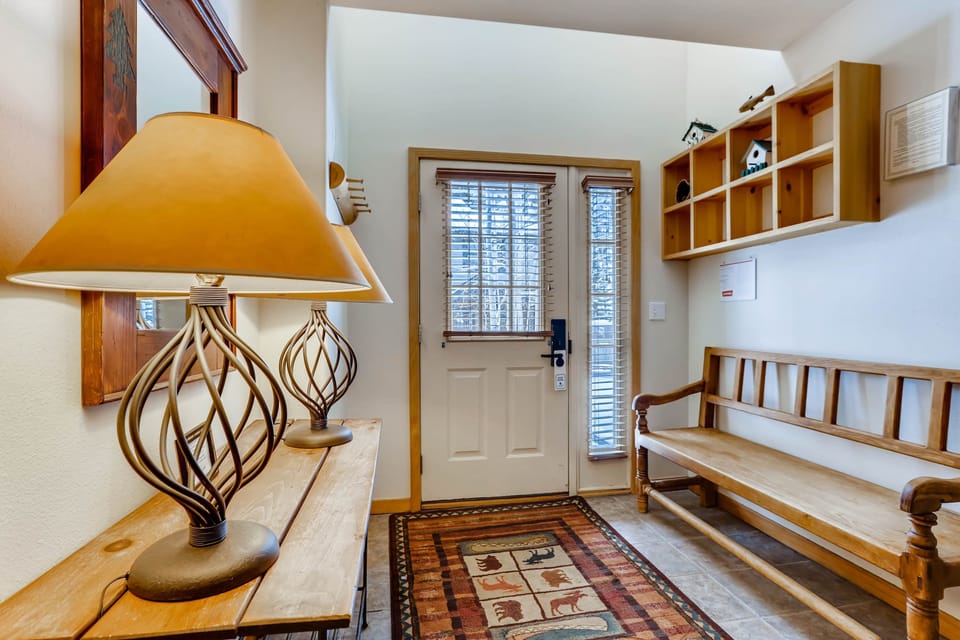 Condo, 2 Bedrooms | Interior