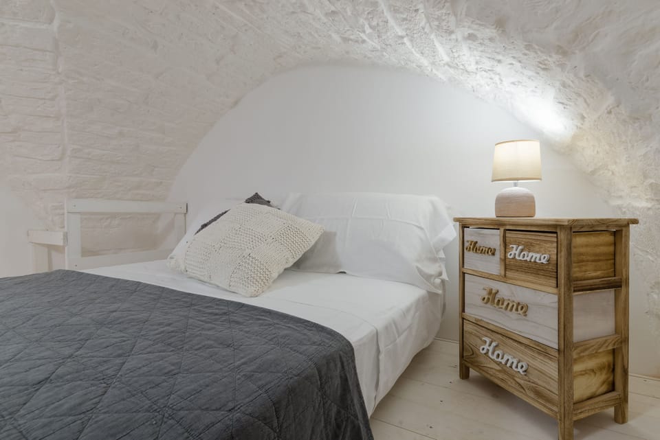 Apartment | 1 bedroom, iron/ironing board