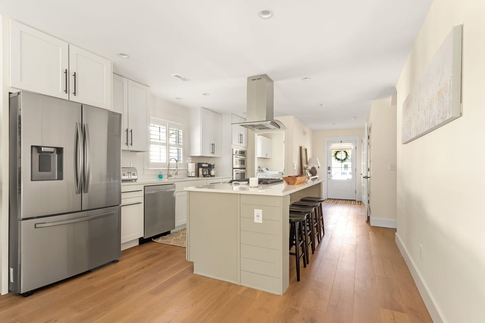 Wishing Well | 10 Minute Drive To The Beaches!