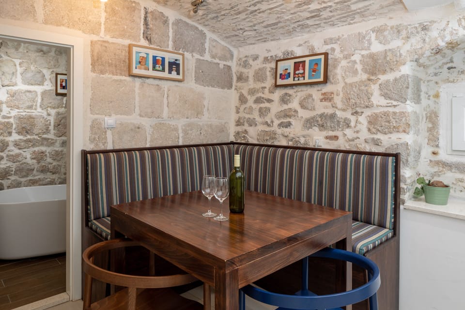 Apartment | Dining room
