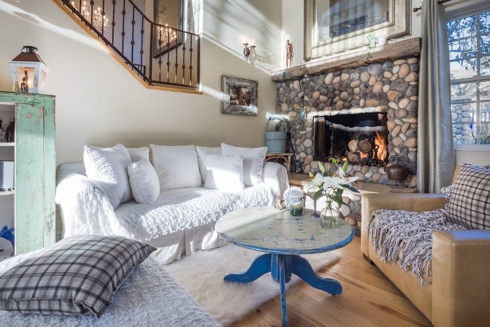 Living room with Fireplace and 70 inch TV