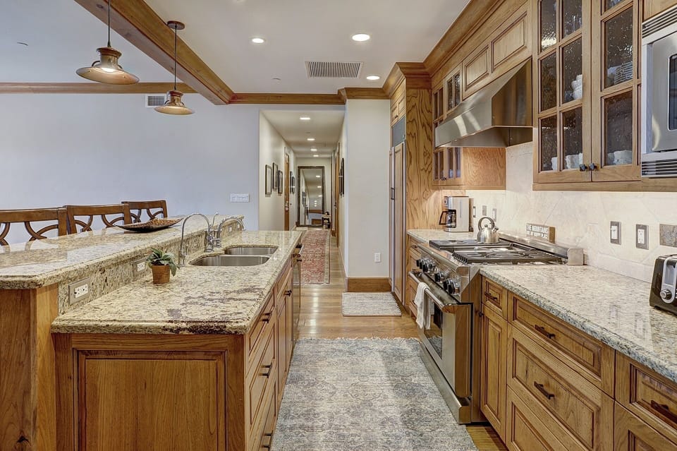 Flooring, Floor, Indoors, Room, Kitchen