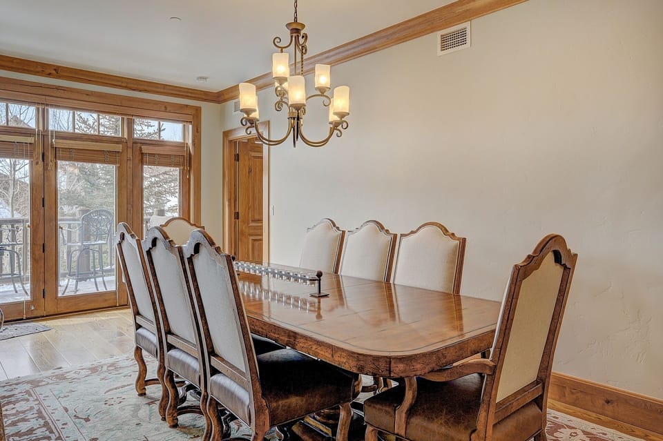 Chair, Furniture, Room, Indoors, Dining Room