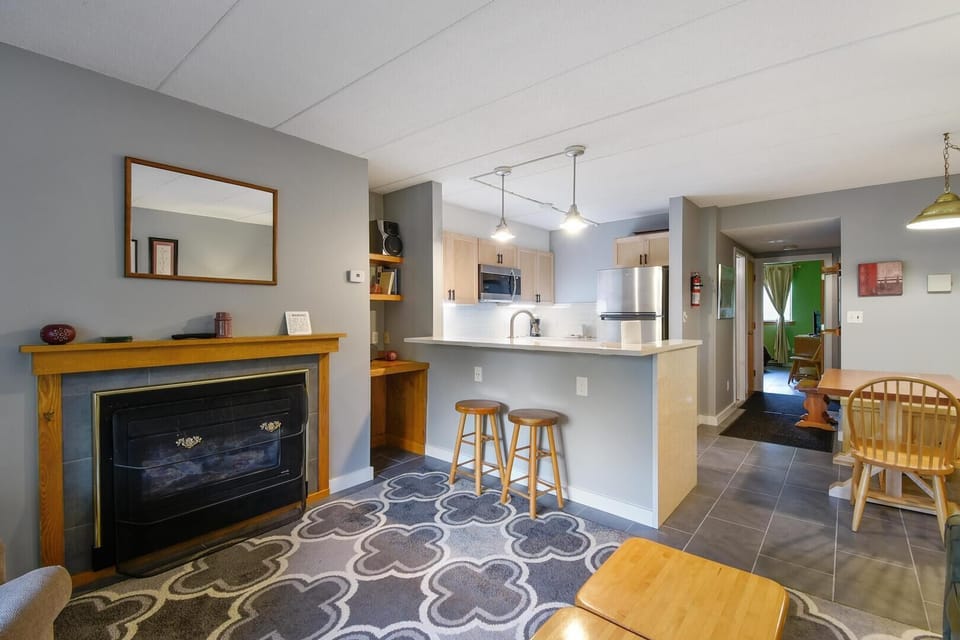 Condo, 1 Queen Bed with Sofa bed (Pinnacle E15) | Interior