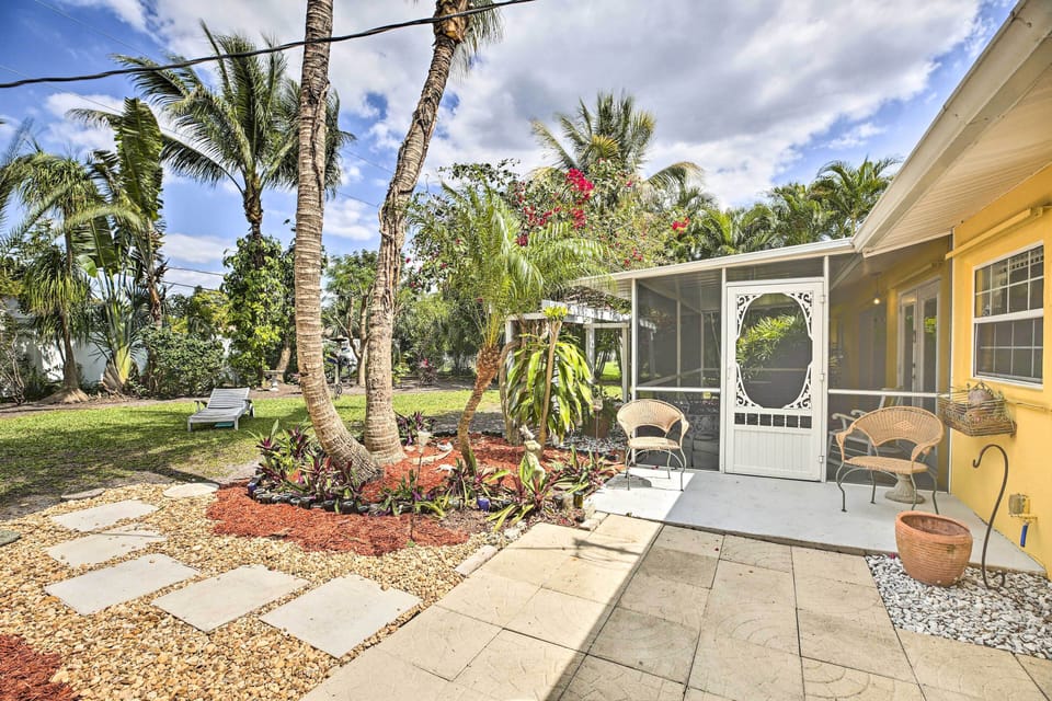Private Backyard | Patio | Screened-In Porch