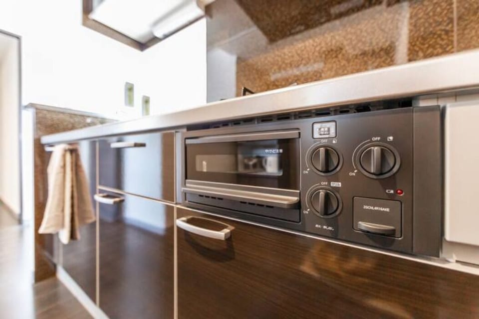Apartment, Non Smoking | Private kitchenette | Fridge, microwave, stovetop, cookware/dishes/utensils