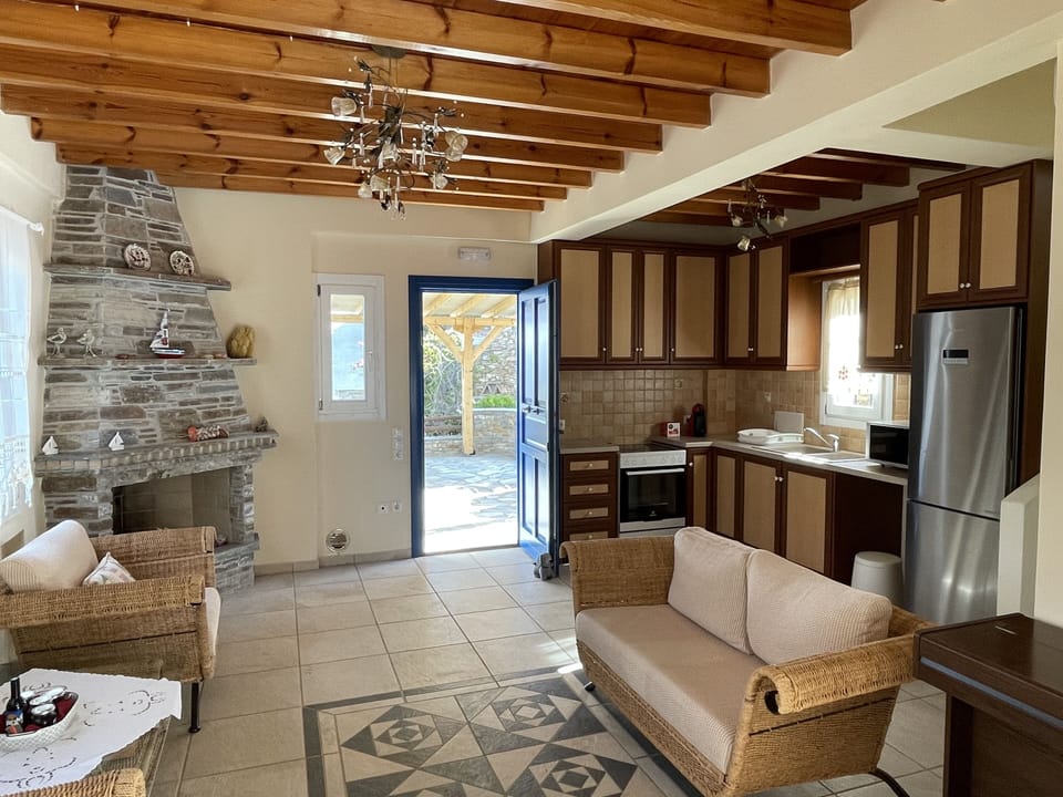 Executive Villa | Living room | TV