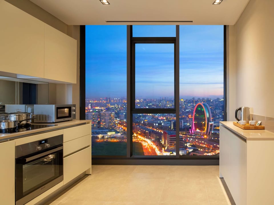 Apartment, 4 Bedrooms (Sky Villa) | In-room safe, desk, blackout drapes, iron/ironing board