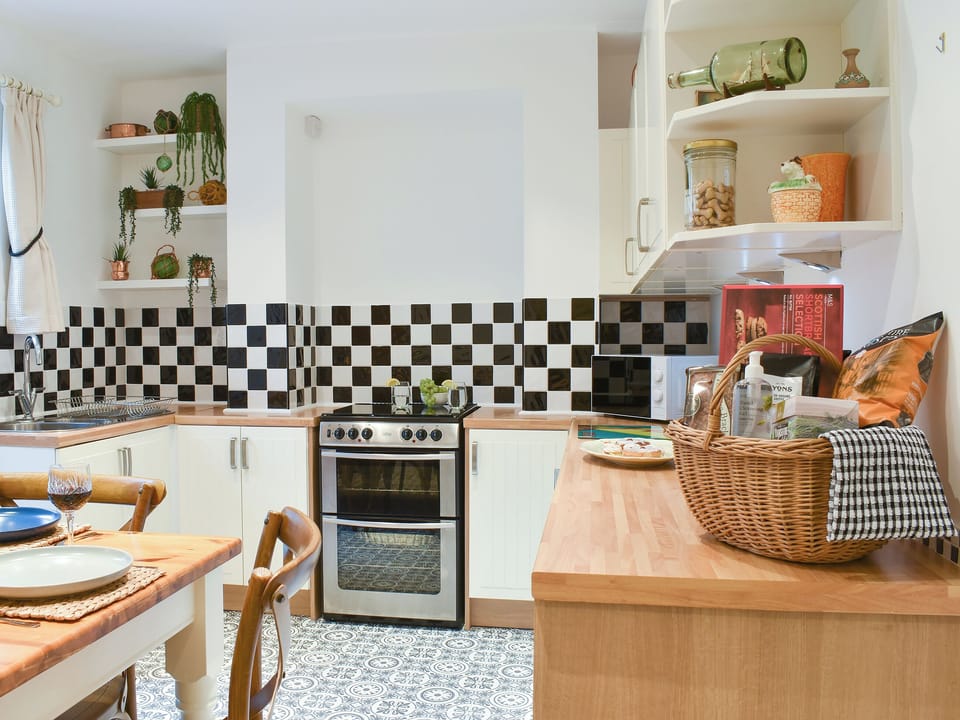 Kitchen/diner | Sunnyside Cottage, Whitby