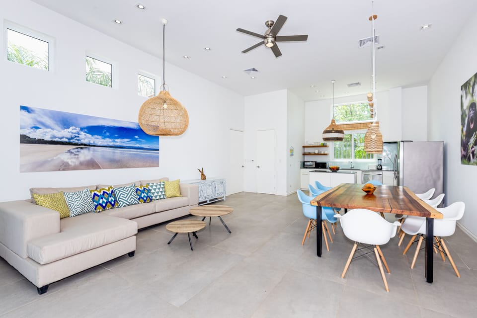 Plenty of space for everyone in this living room!