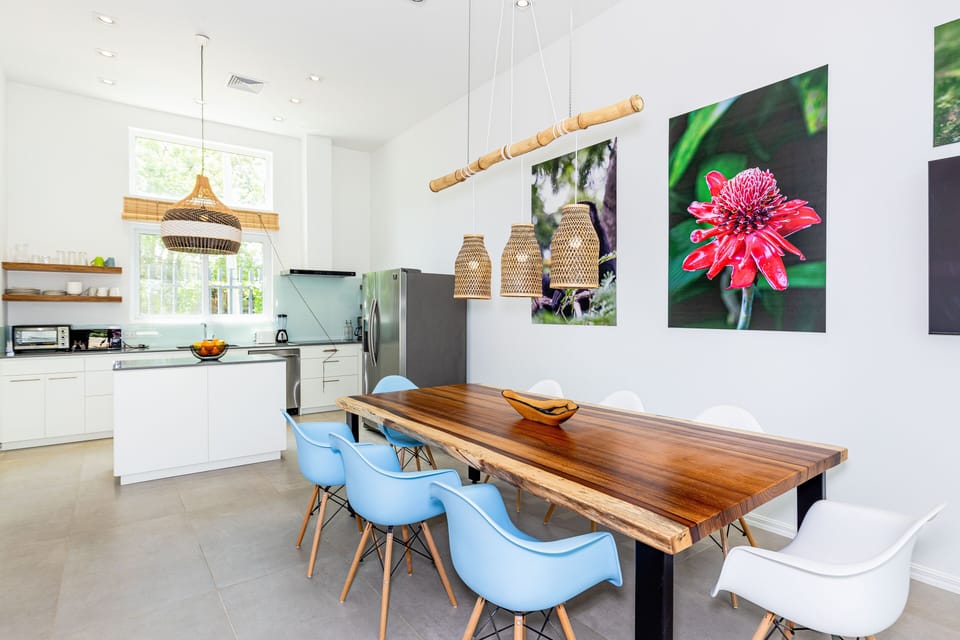 Laughter, love, and delicious food in the first Villa's dinning room!