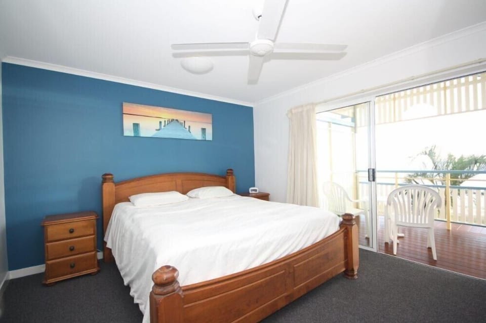 Villa 49 - Master king bed