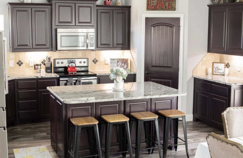 Perfectly designed fully equipped kitchen. 