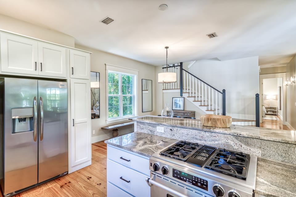 High End Appliances Throughout!
