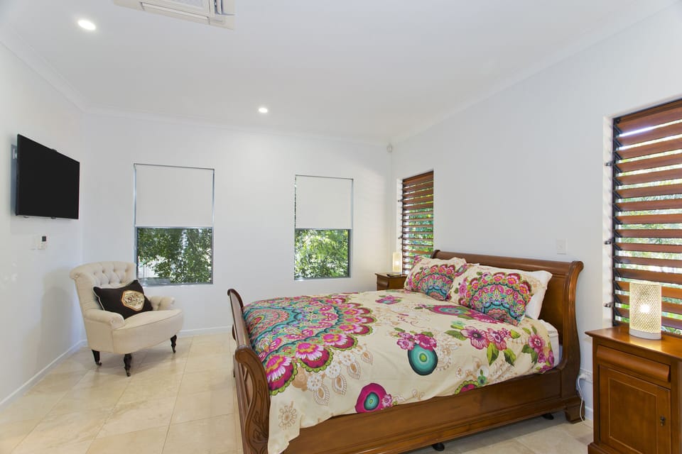 Main guest Bedroom