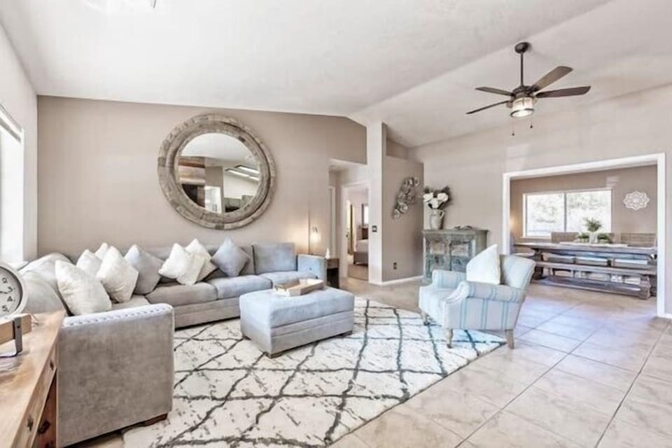 Living Room (3)