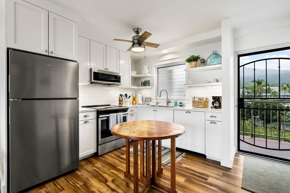 Condo, 1 King Bed (Kailua Village#701) | Private kitchen | Dishwasher, toaster, paper towels