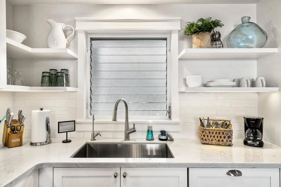 Condo, 1 King Bed (Kailua Village#701) | Private kitchen | Dishwasher, toaster, paper towels