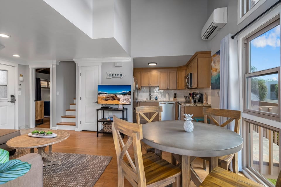 Dining into kitchen