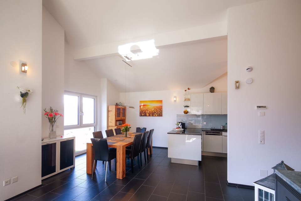 Apartment, 3 Bedrooms, Accessible, Smoking | Dining room