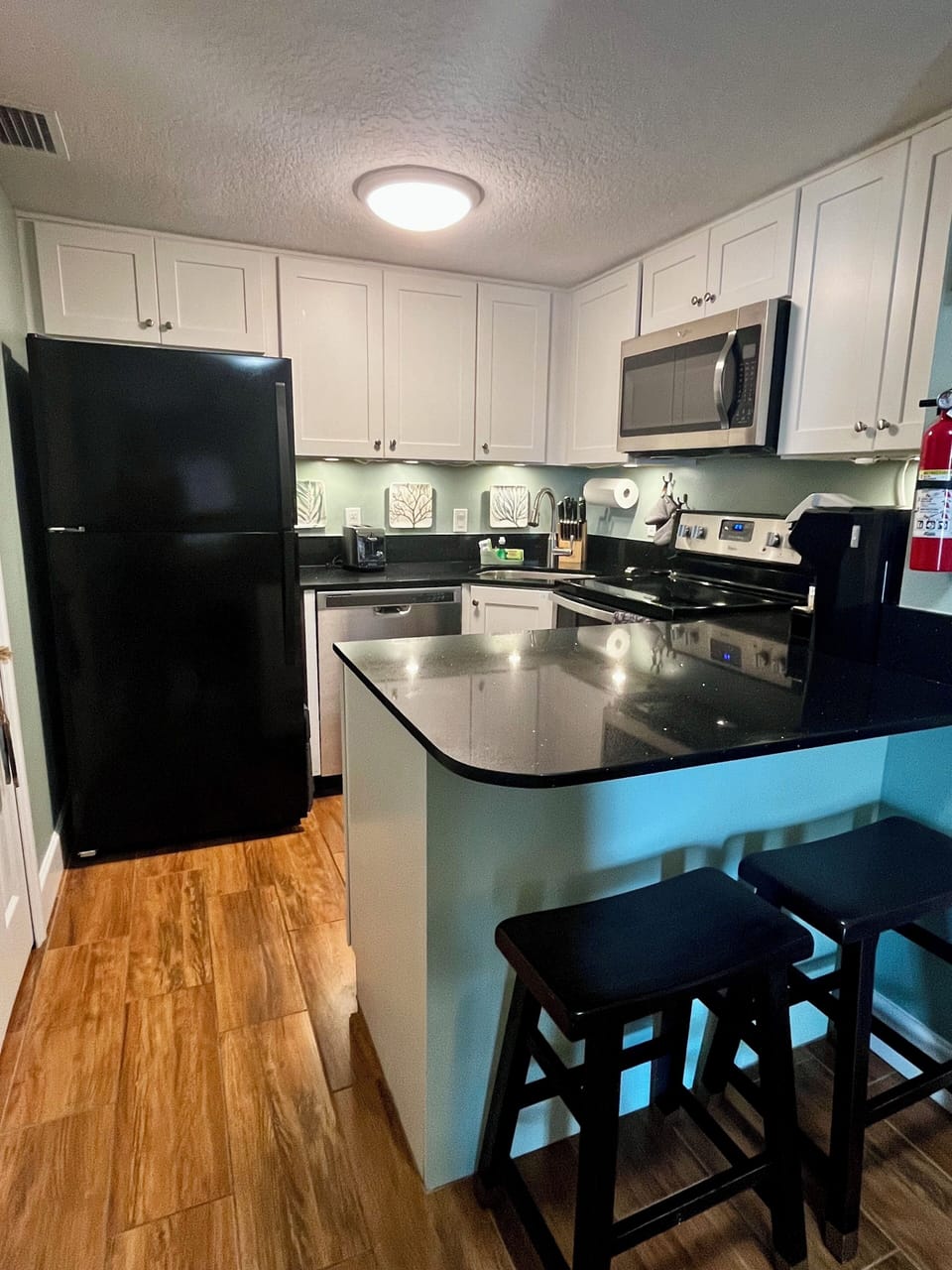 Fully equipped kitchen